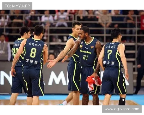 NBA球员转战CBA的案例及职业发展影响分析 NBA球员转战CBA的案例及职业发展影响分析